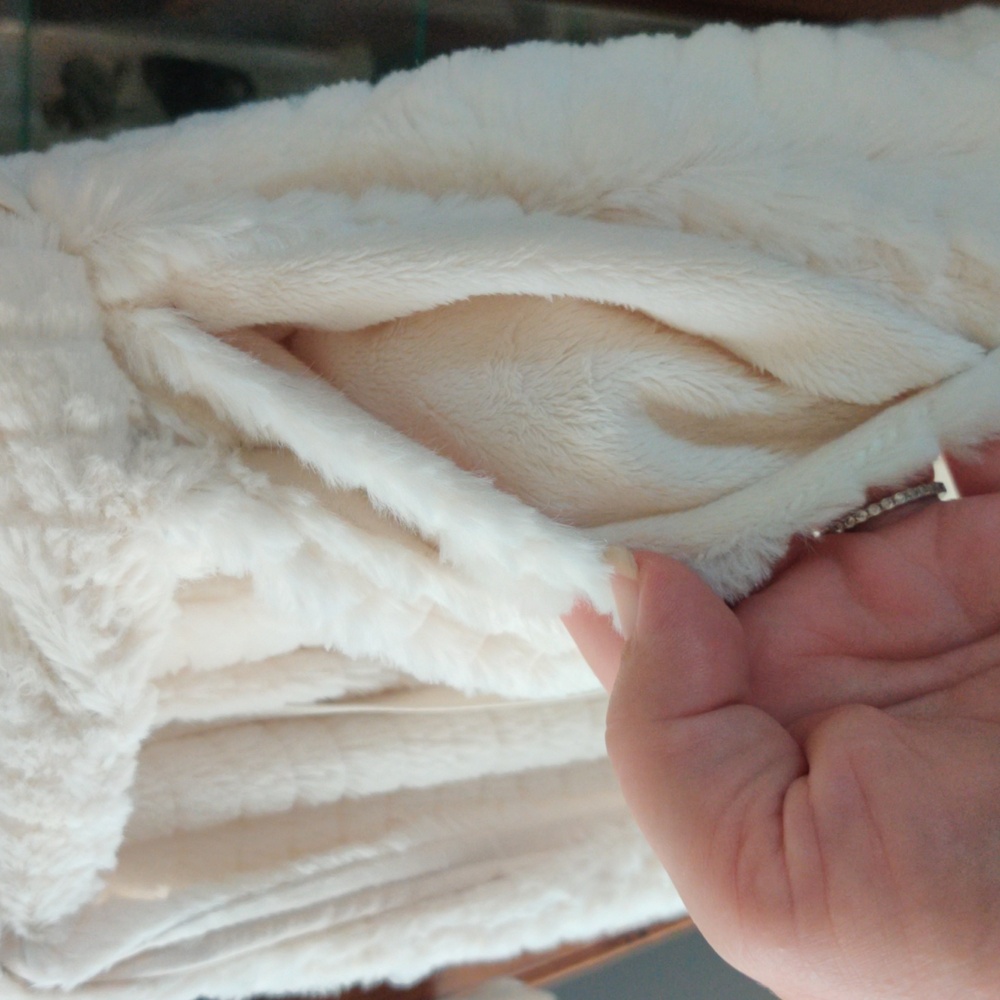 Nordstrom Plush Robe - Picture 5 of 5